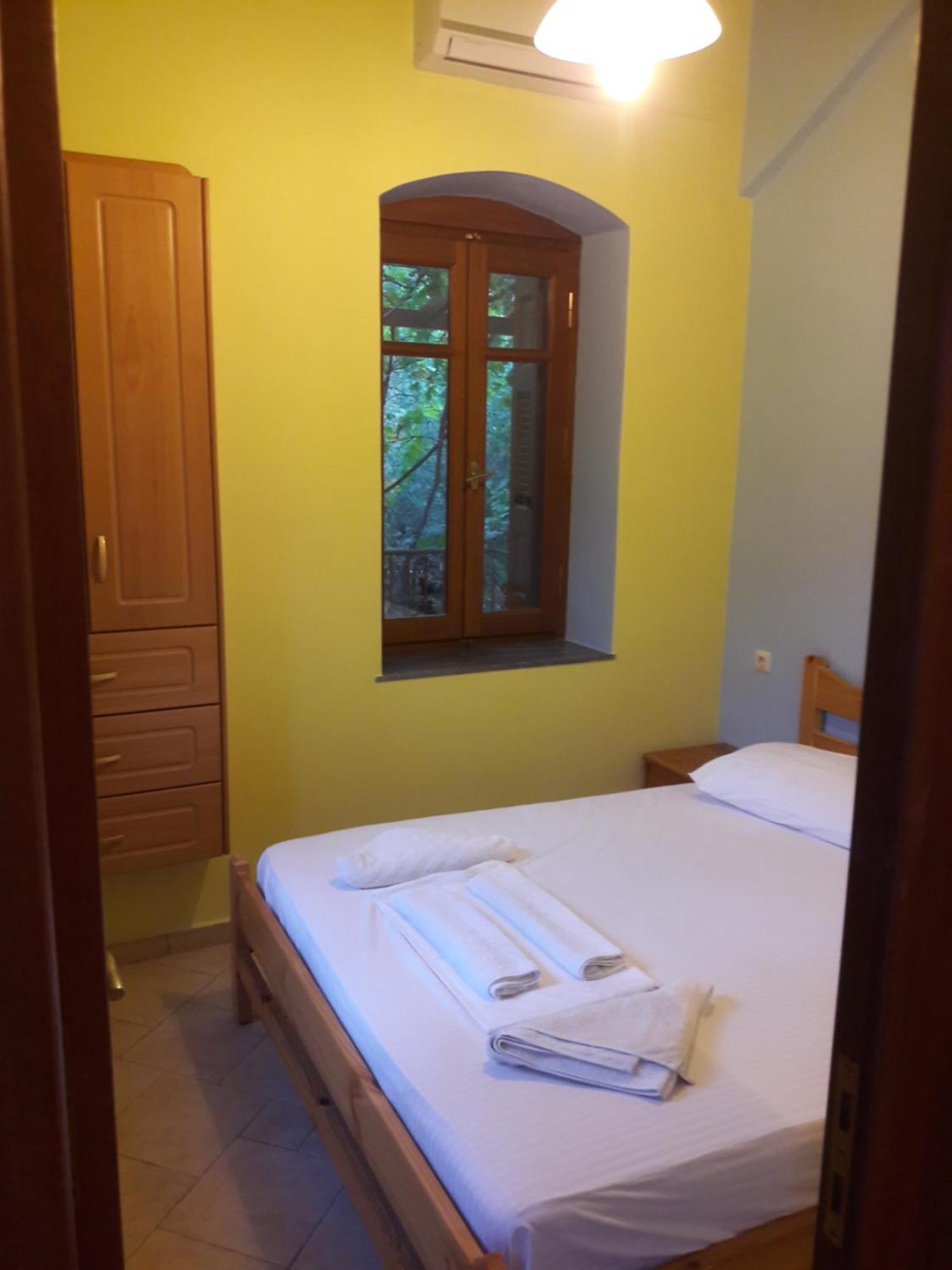 Giannis Apartments By Climbing House Panormos  Esterno foto